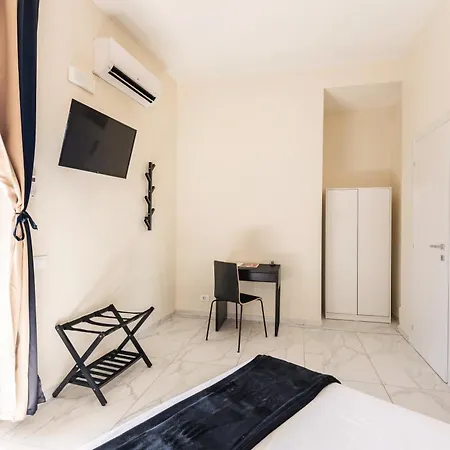 Re Di Rooftop Guest house