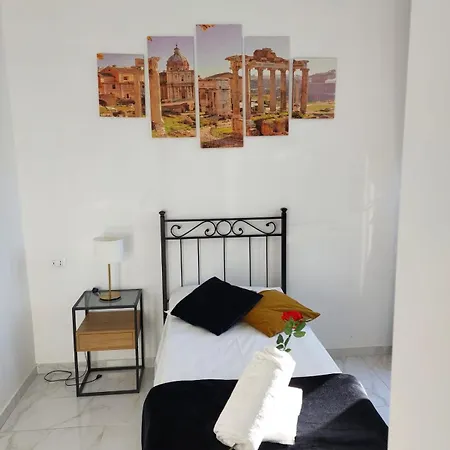Re Di Rooftop בית הארחה
